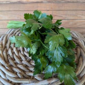 Petersilie glatt, Bund 2,20 €